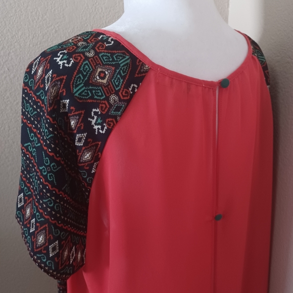 Umgee Batik Print Red Sheer Open Back Top Blouse Women's size Large - Picture 4 of 13